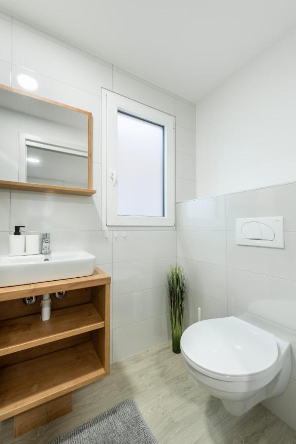 Luxury Mobile Home Pretty Green - Premium - Oaza Mira Resort -50 M From The Beach Drage Ngoại thất bức ảnh